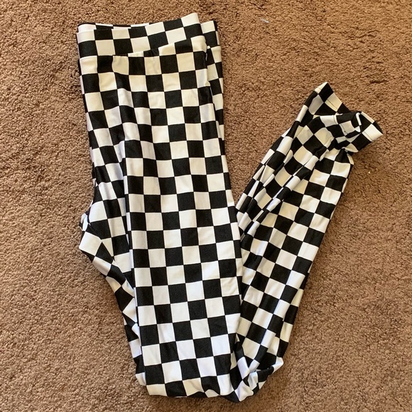 Divided Pants - Checkered Leggings